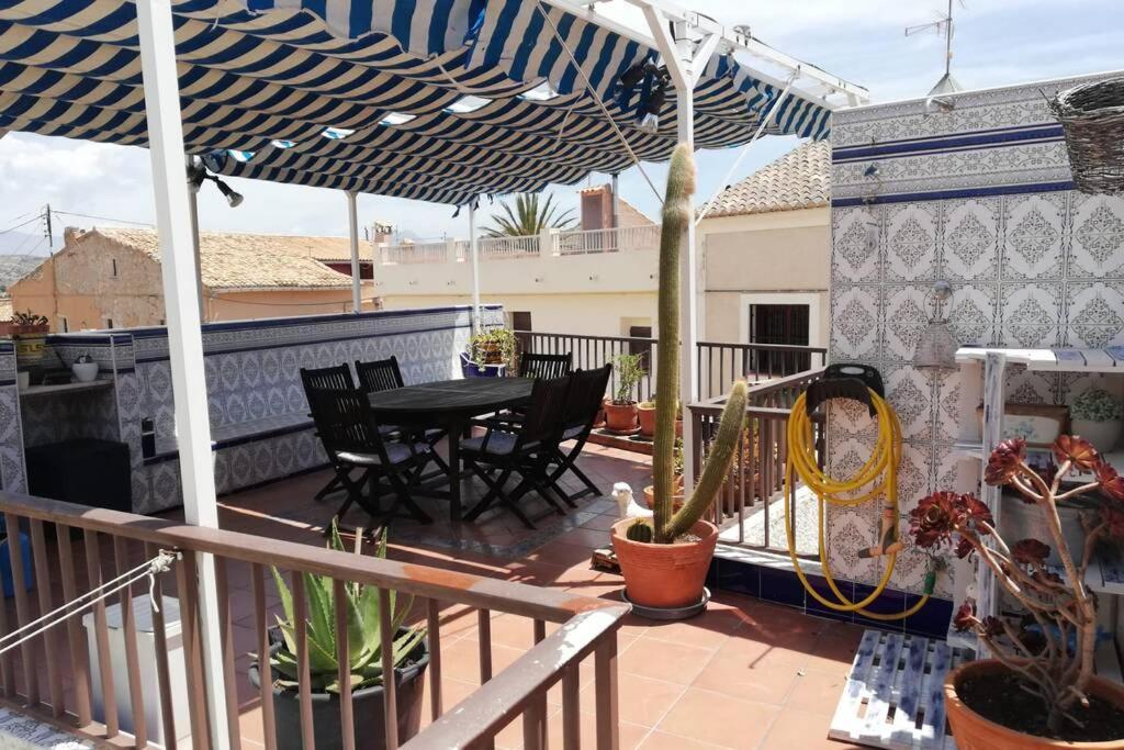 Casa Con Terraza/confortable House With Terrace * Aigues